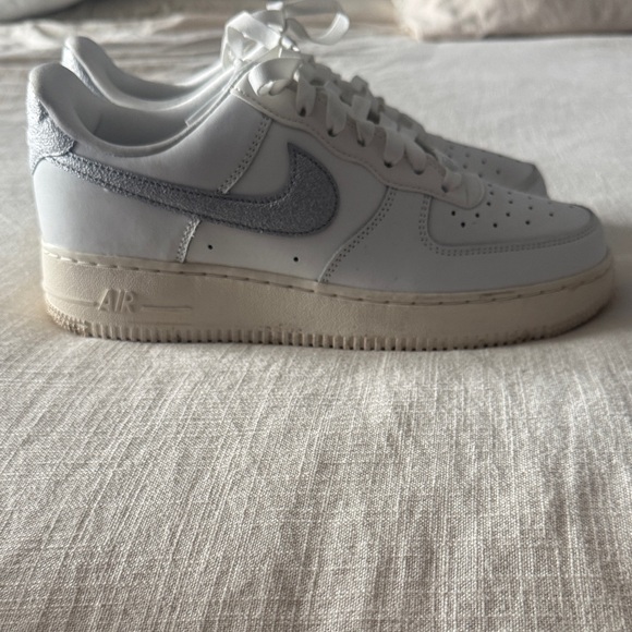 Nike Air Force 1 - Picture 3 of 5